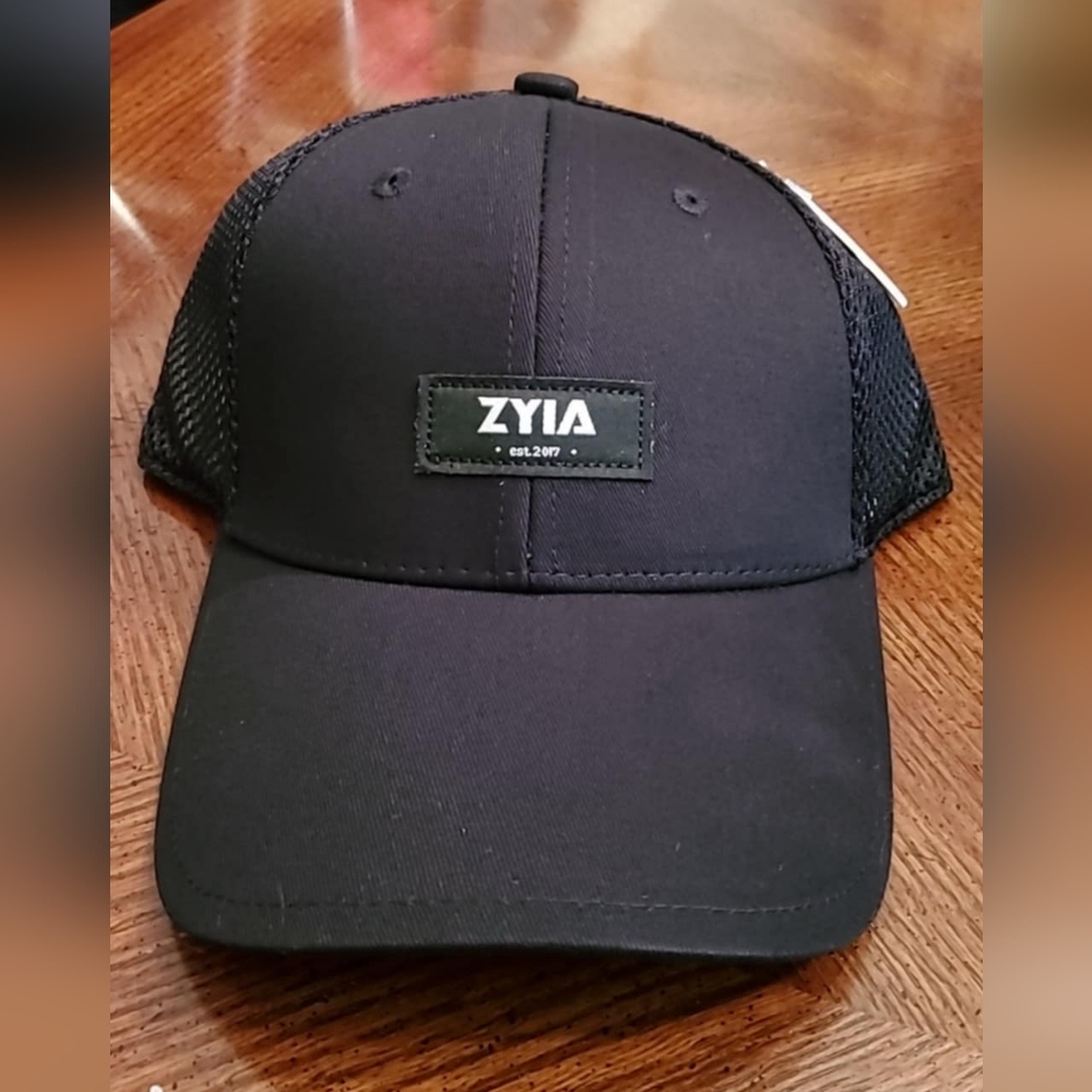 ZYIA Black Mesh Cap NWT
